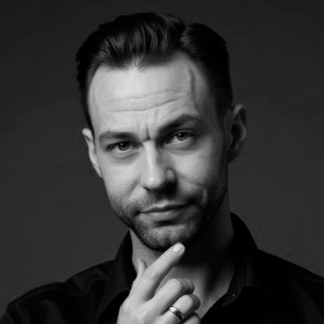 Дмитрий
Абаев